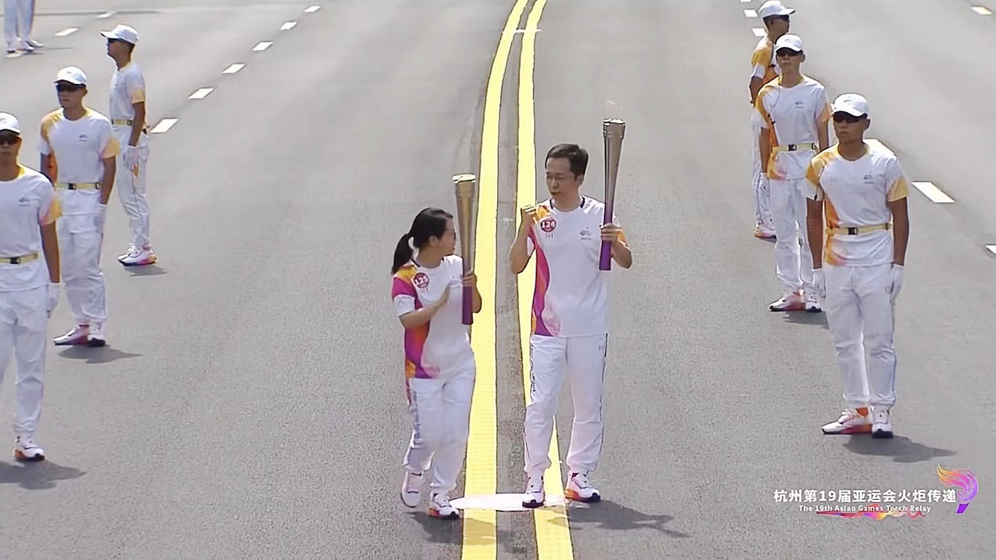 传递圣火 喜迎亚运