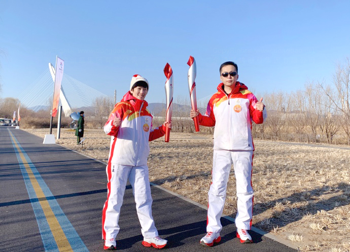 传递圣火 喜迎亚运